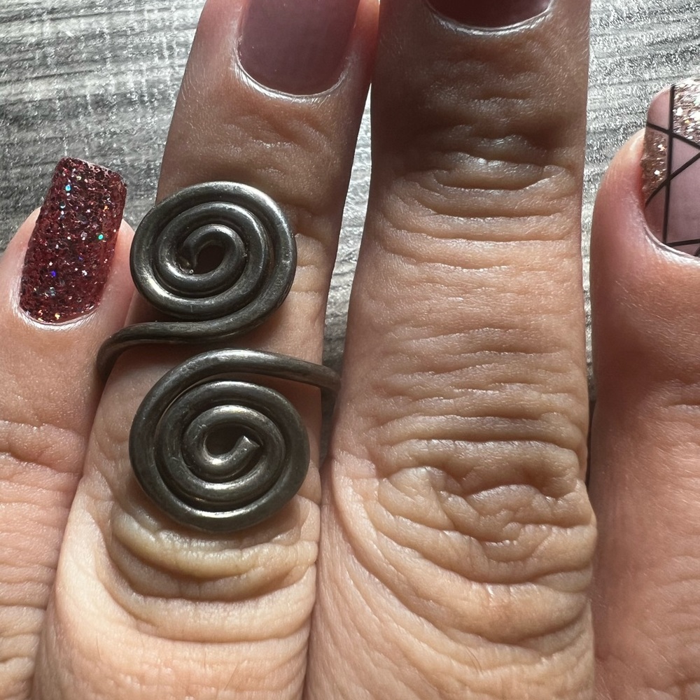 Beautiful Mexico sterling silver "Spiral of life" shaped Ring